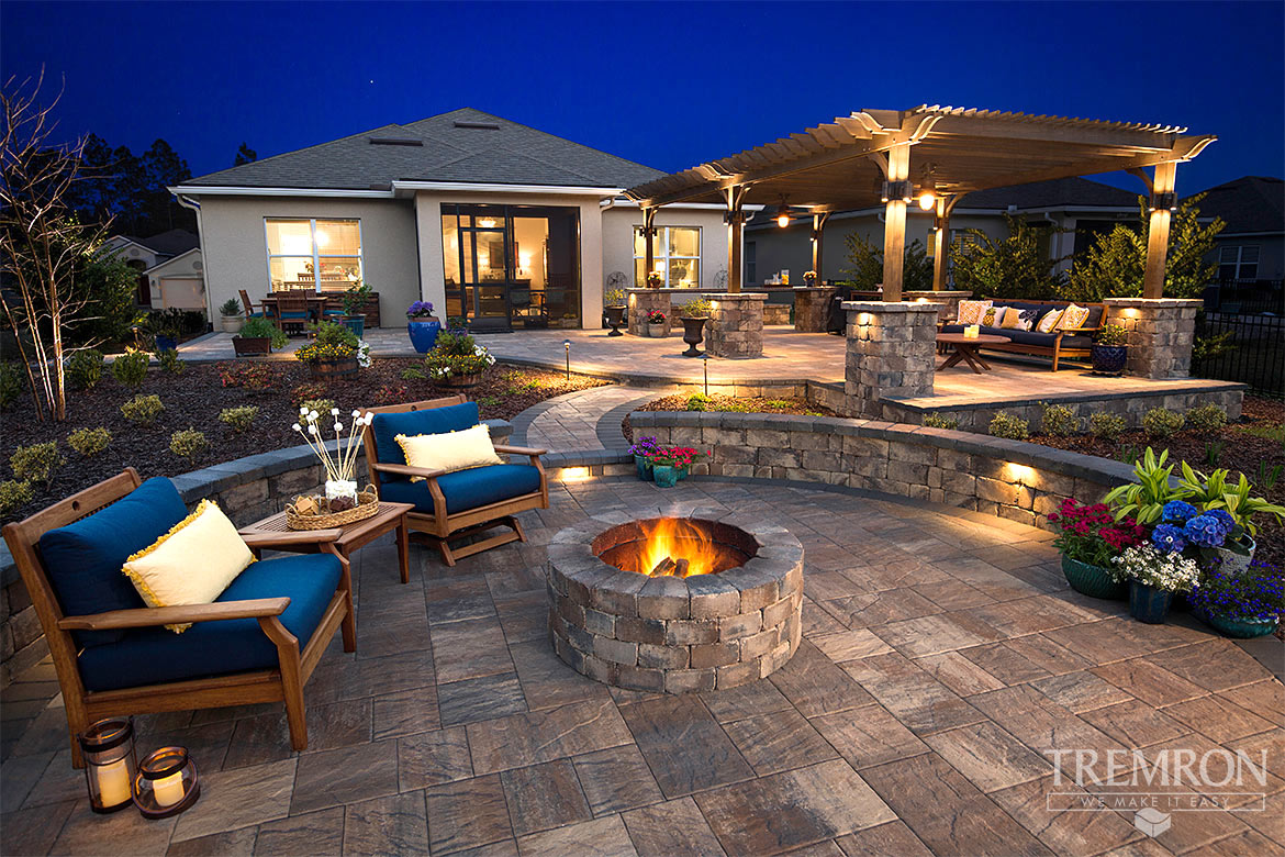 Templehurst Pavers, Munich Fire Pit, Stonegate Retaining Wall